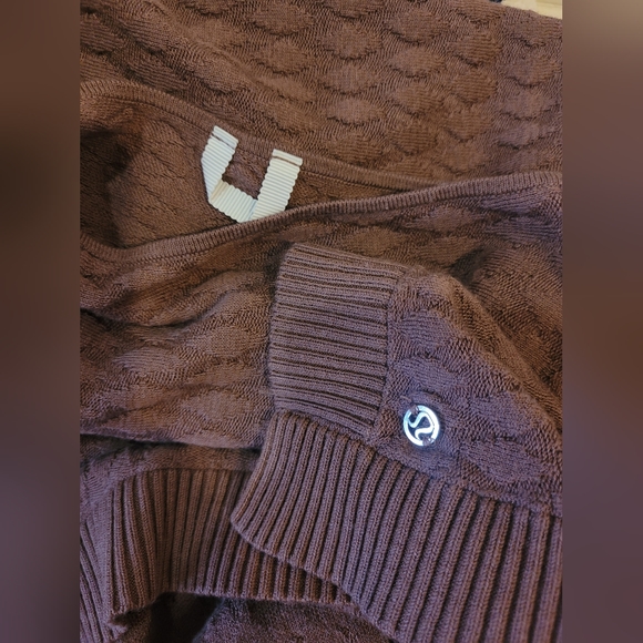 Lululemon Retails Divinity Poncho Woven, Color Spanish Oak Sz OS - Picture 6 of 11